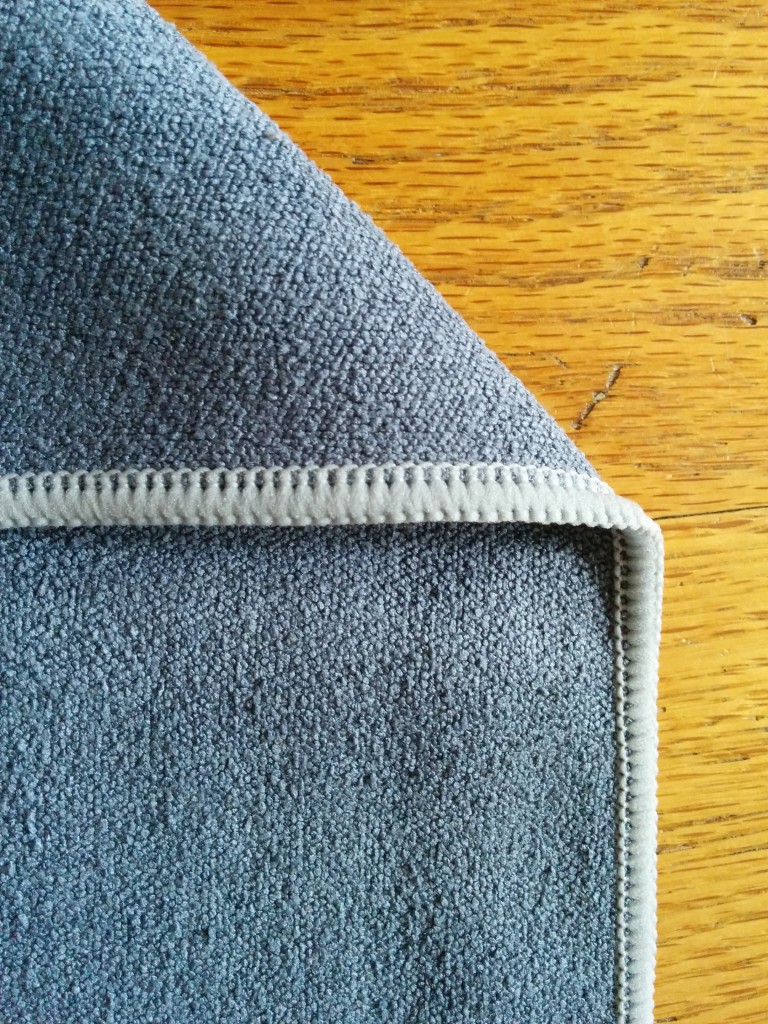 Yogarat towel edging