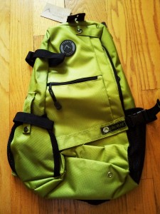 Aurorae-yoga-mat-backpack-front